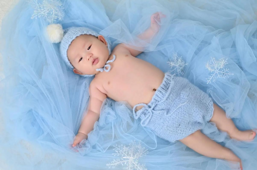 磁县宝宝要不要穿袜子